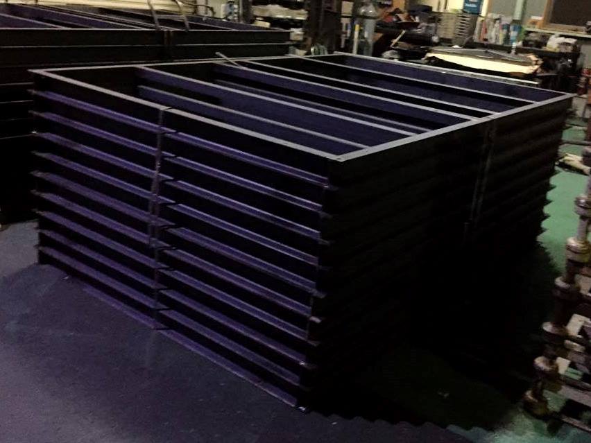 ���i����004