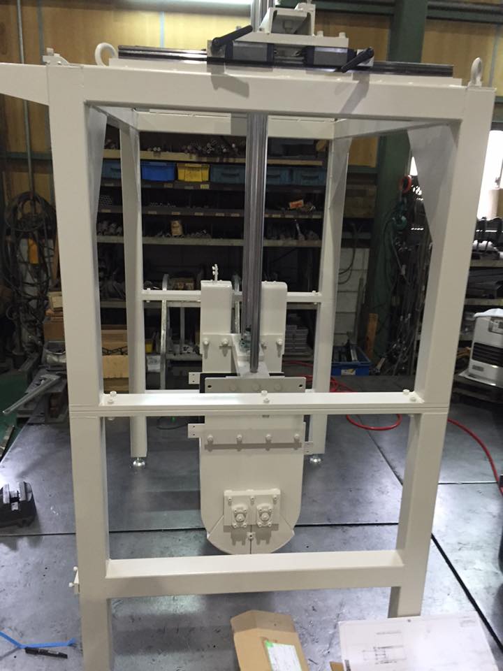 ���i����010