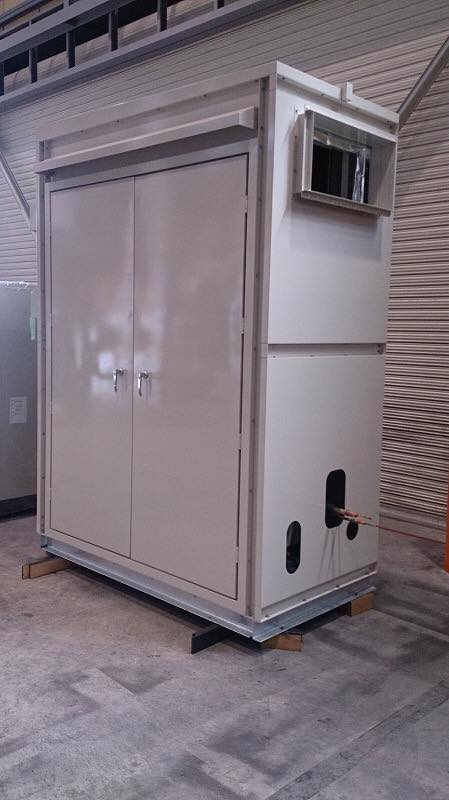 ���i����011